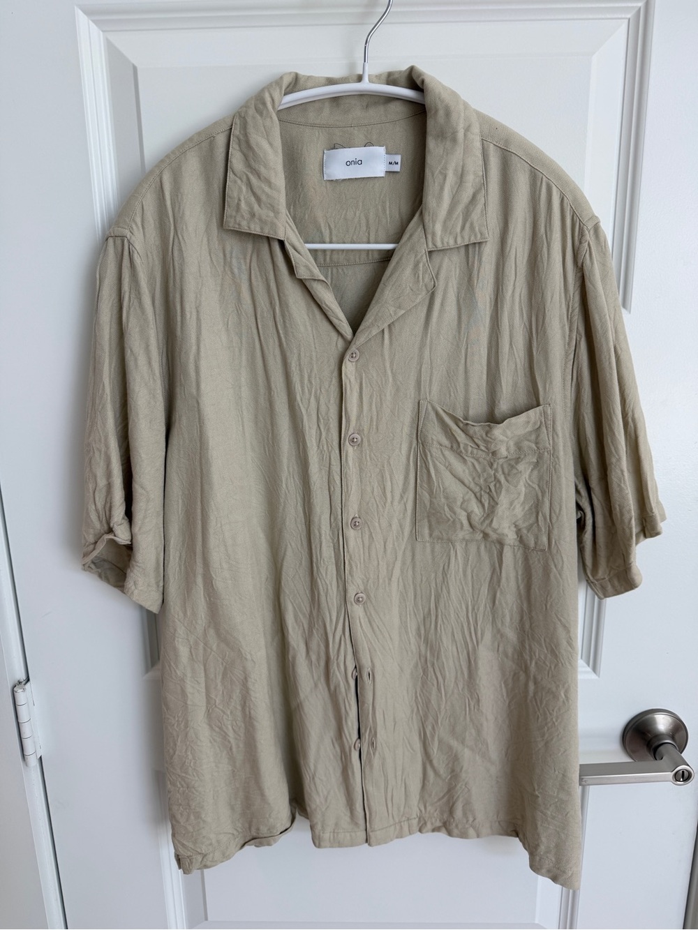 Onia Lightweight Short-Sleeve Button-Down Shirt in Light Beige
